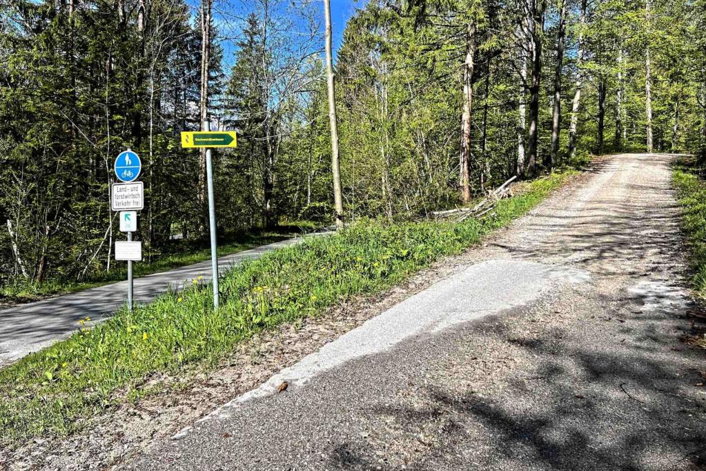 Wegabzweig Kaltenbrunn