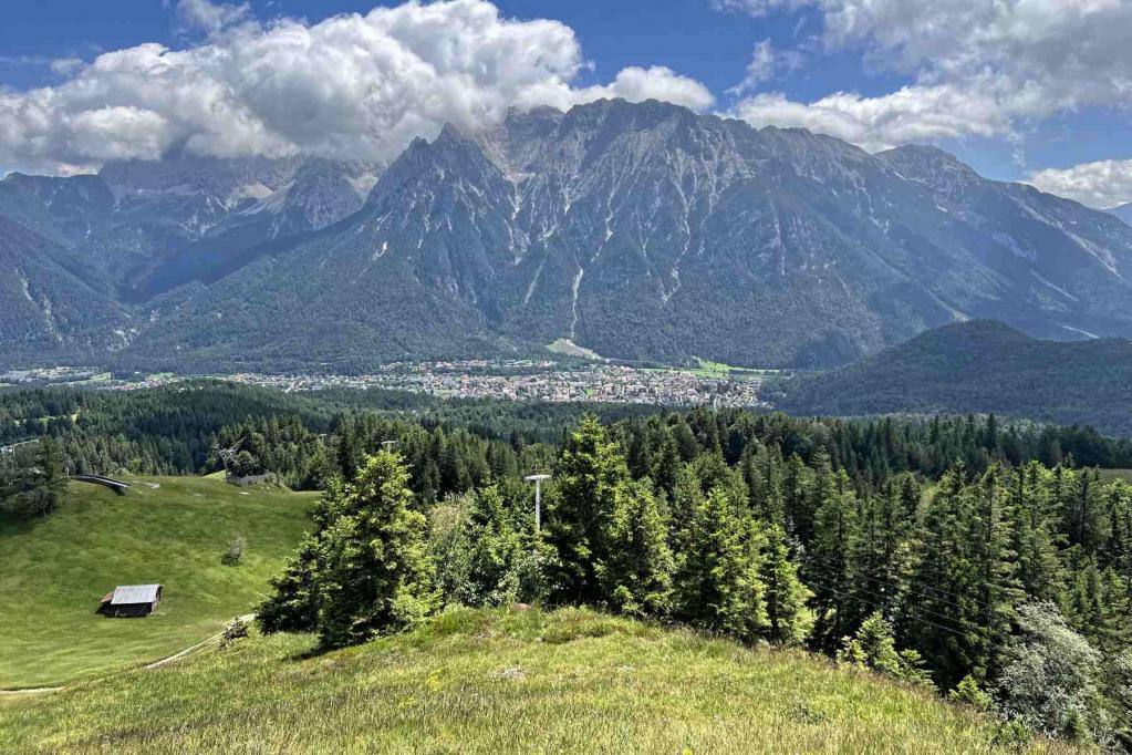 Kranzberggipfel Blick Richtung Mittenwald