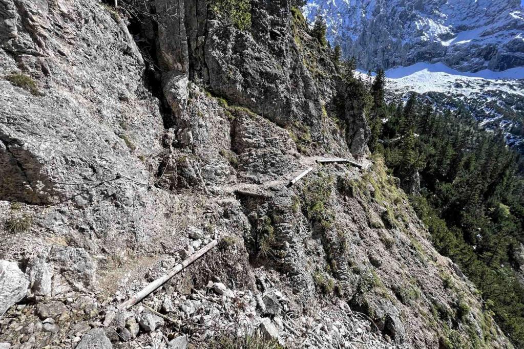 Wanderweg Hochlandhuette versicherte Stelle