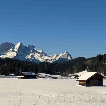 Winterwanderung Buckelwiesen Wettersteinblick