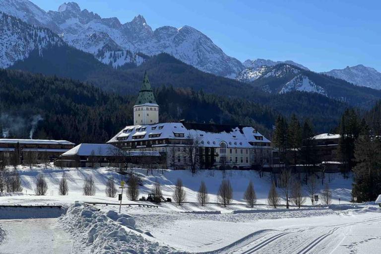 Winterwanderung Schloss Elmau