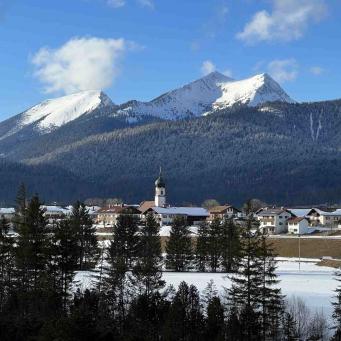 Winterwanderung Mittenwald Isarhorn Krün
