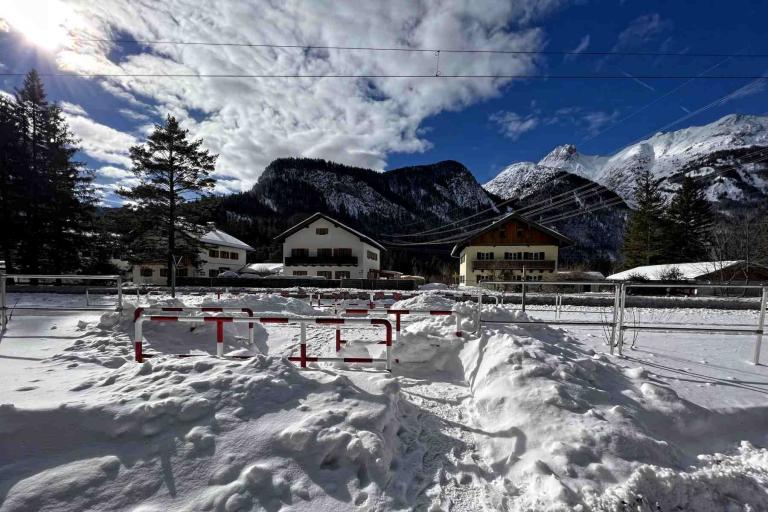 Mittenwald Scharnitz Bahnübergang 