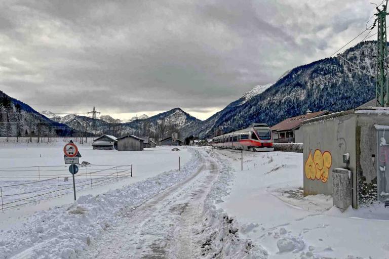 Mittenwald Winterwanderung Bahnweg